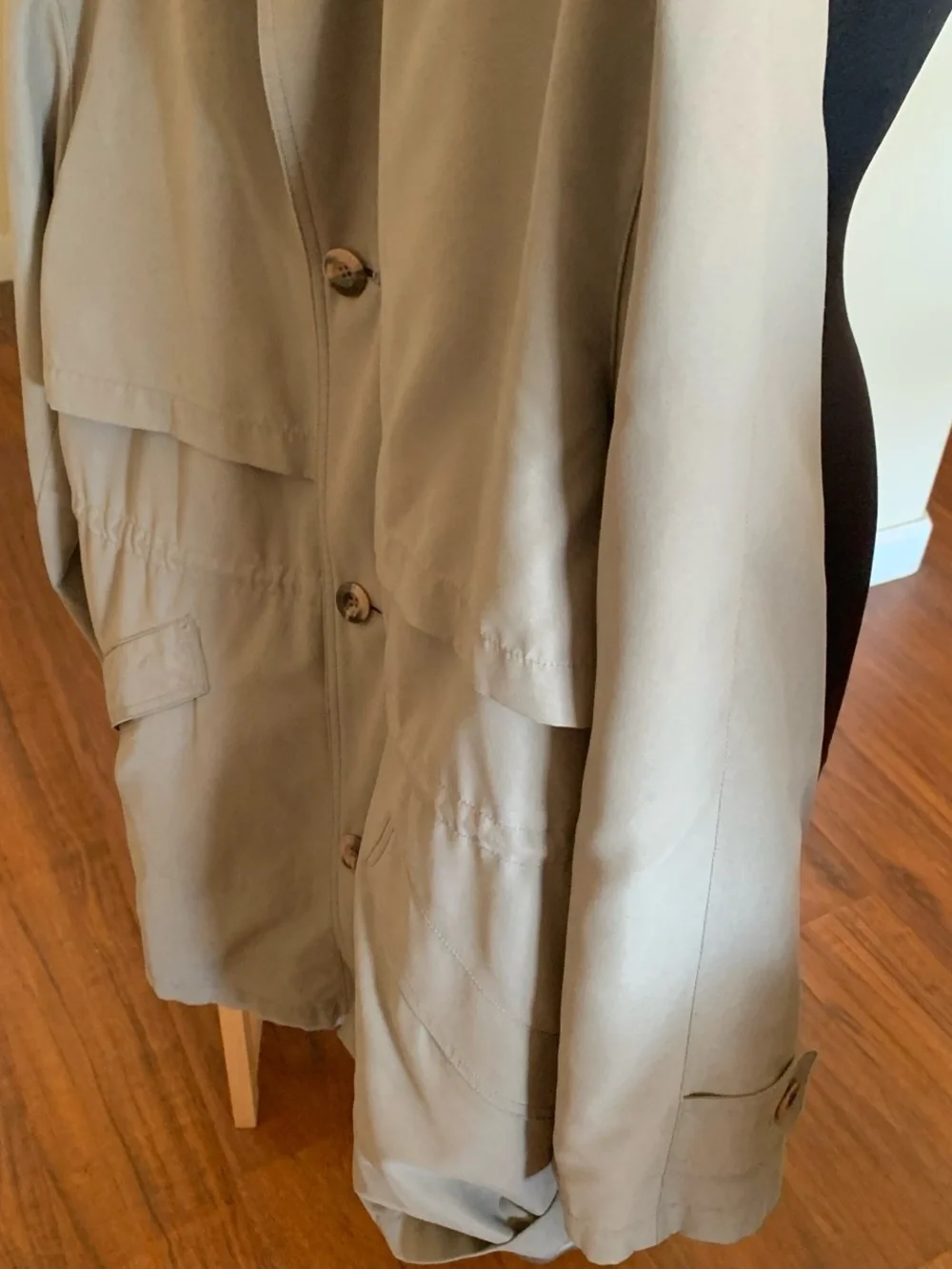 Men's Lightweight Classic Button-Front trench coat  with zip  in lining   -